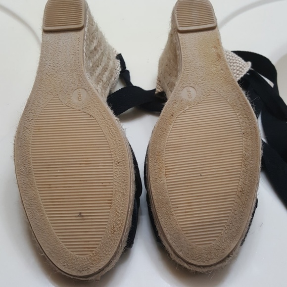 Black coach lace up wedge - Picture 3 of 3